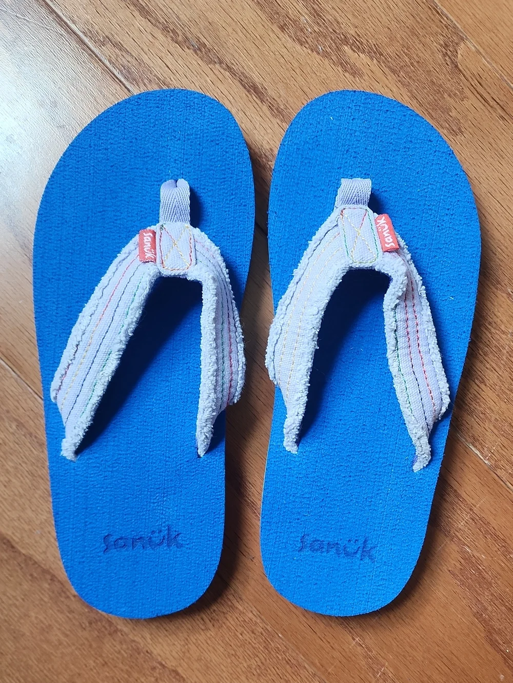 Sanuk Fraidy Stacker Rainbow Flip Flop, Big Kids 2/3